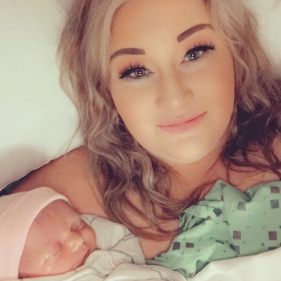 Meet your Posher, Whitney - Picture 1 of 1